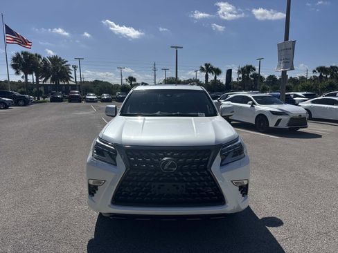 Certified 2023 Lexus GX 460 w/ Black Line Special Edition AWD/4WD image 2