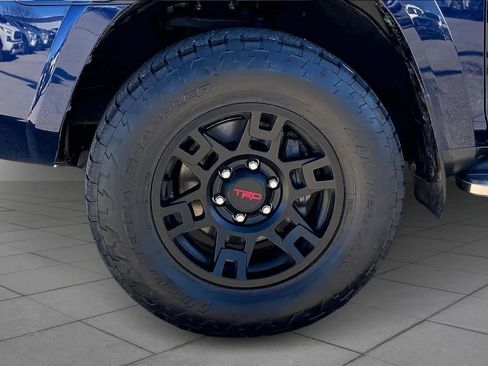 Used 2022 Toyota 4Runner TRD Off-Road Premium image 11