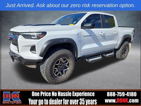 Used 2026 Chevrolet Colorado ZR2 w/ Technology Package AWD/4WD image 3