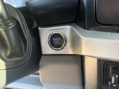Used 2023 Ford F250 XLT w/ XLT Premium Package AWD/4WD image 20