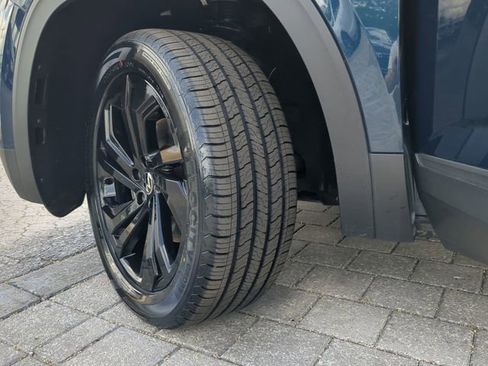 Certified 2023 Volkswagen Atlas SE w/ Panoramic Sunroof Package image 36