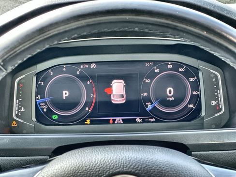 Used 2019 Volkswagen Tiguan SEL image 18