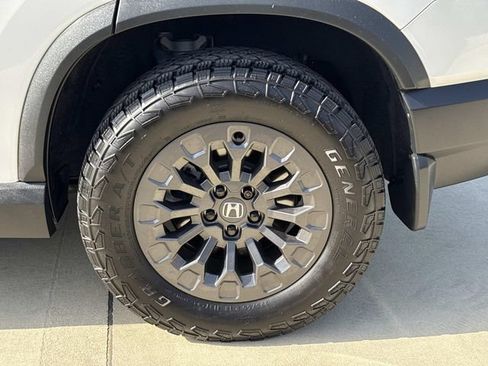 Certified 2026 Honda Passport TrailSport image 4