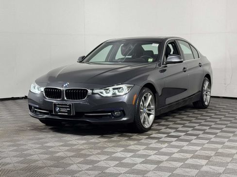 Used 2018 BMW 330i xDrive Sedan AWD/4WD image 7