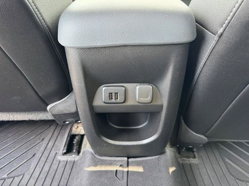Used 2015 Chevrolet Colorado Z71 AWD/4WD image 30