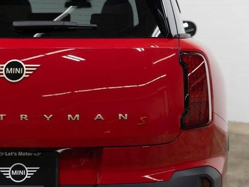 Certified 2025 MINI Cooper Countryman S w/ Comfort Package Max image 11