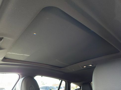 New 2026 BMW X6 xDrive40i w/ Executive Package image 16