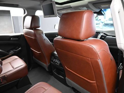 Used 2019 Chevrolet Tahoe Premier w/ Premier Plus Edition RWD image 49