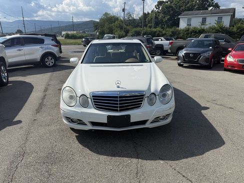 Used 2008 Mercedes-Benz E 350 4MATIC Sedan image 6