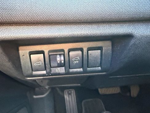 Used 2022 Subaru Outback Premium AWD/4WD image 18
