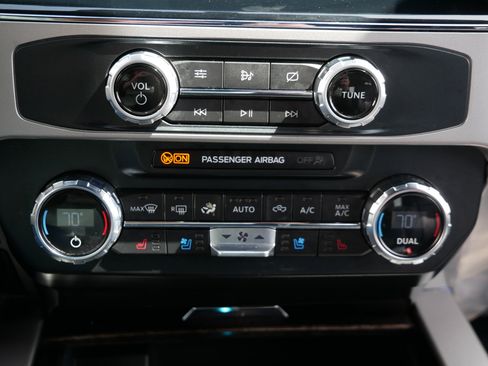 Certified 2022 Ford F350 Lariat w/ Chrome Package AWD/4WD image 13
