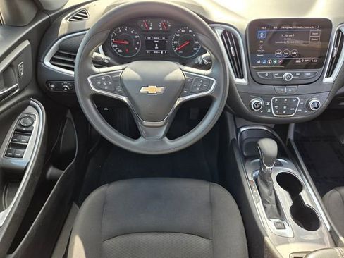 Used 2024 Chevrolet Malibu LT image 15