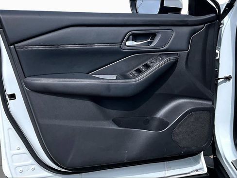 Certified 2024 Nissan Rogue SV w/ SV Premium Package FWD image 20