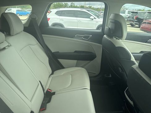 Certified 2023 Kia Sportage EX image 13
