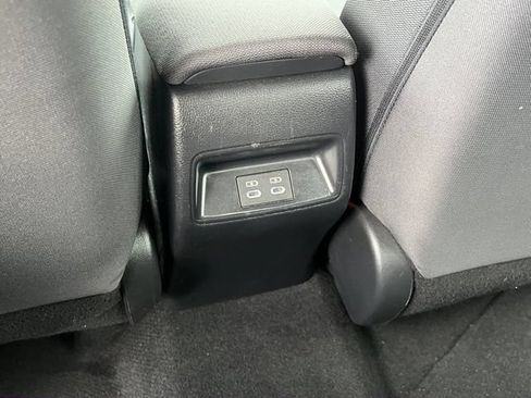 Used 2023 Toyota Corolla LE FWD image 21