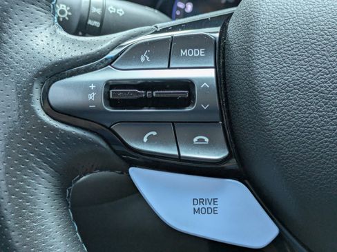 Certified 2022 Hyundai Veloster N FWD image 22