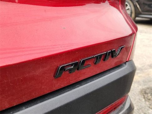 Used 2025 Chevrolet Equinox ACTIV w/ Safety and Technology Package image 8