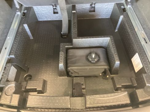 Used 2017 Cadillac XT5 Premium Luxury image 34