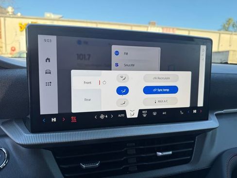 Used 2025 Ford Explorer ST-Line image 21