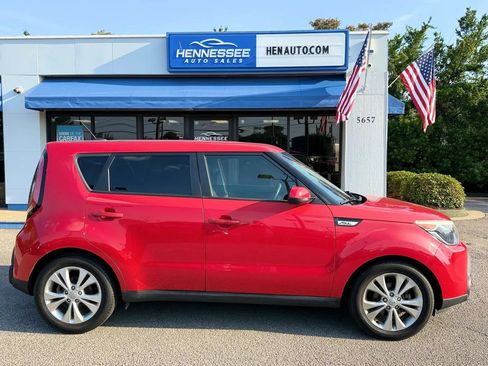 Used 2015 Kia Soul + FWD image 15