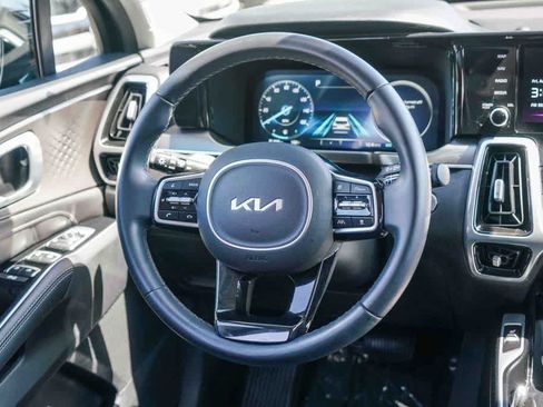 Certified 2023 Kia Sorento SX AWD/4WD image 14