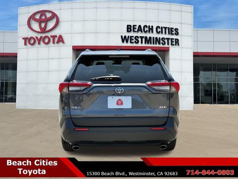 Certified 2025 Toyota RAV4 XLE FWD image 10