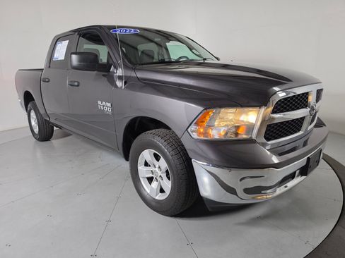 Used 2022 RAM 1500 Classic SLT AWD/4WD image 7