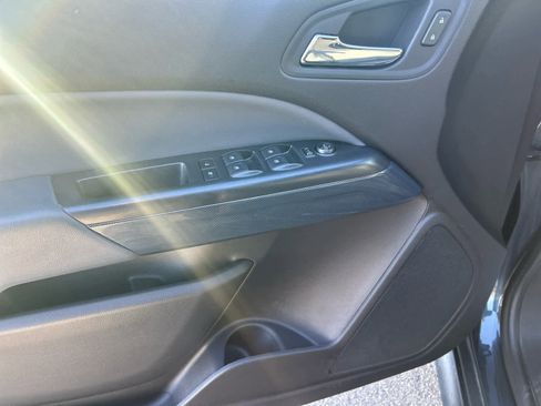 Used 2019 Chevrolet Colorado Z71 image 10