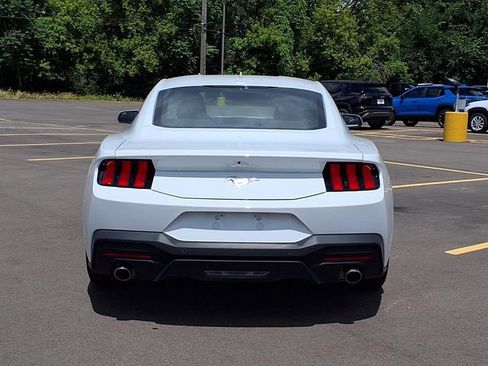 Used 2025 Ford Mustang Coupe RWD image 19