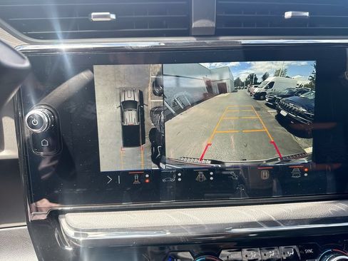 New 2026 GMC Sierra 2500 AT4 w/ AT4 Premium Plus Package AWD/4WD image 15