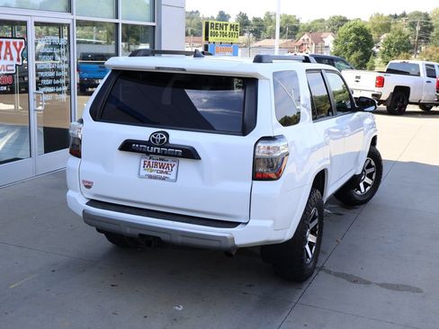 Used 2020 Toyota 4Runner TRD Off-Road Premium w/ Moonroof Package AWD/4WD image 41