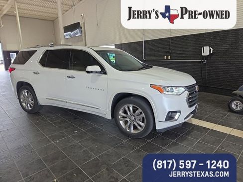 Used 2020 Chevrolet Traverse High Country FWD image 2