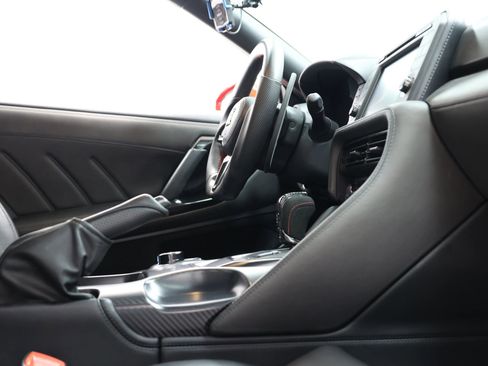 Used 2019 Nissan GT-R Premium w/ Premium Interior Package AWD/4WD image 86