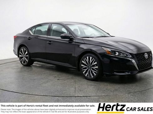 Used 2025 Nissan Altima 2.5 SV FWD image 1