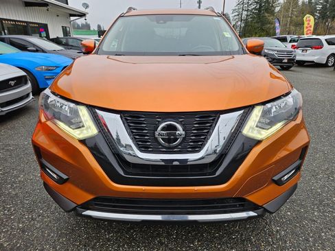 Used 2019 Nissan Rogue SV w/ Sun & Sound Touring Package image 13