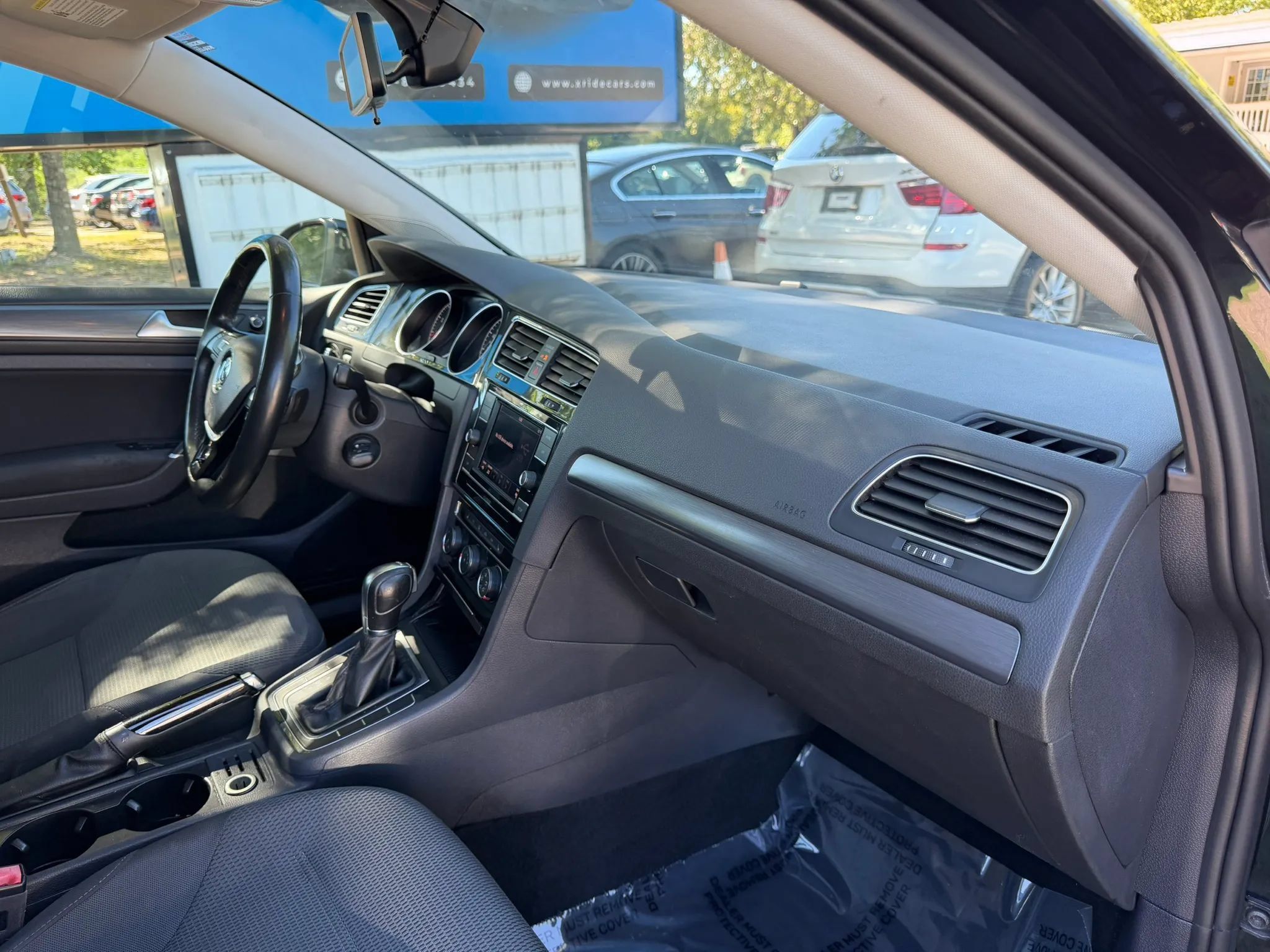 Used 2019 Volkswagen Golf S AWD/4WD image 31