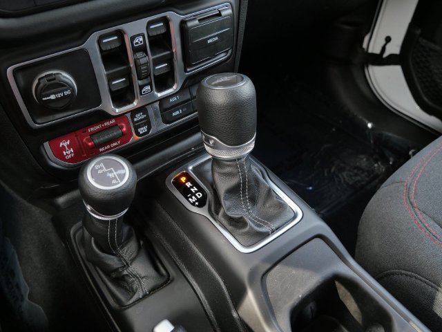 Used 2026 Jeep Gladiator Rubicon AWD/4WD image 25