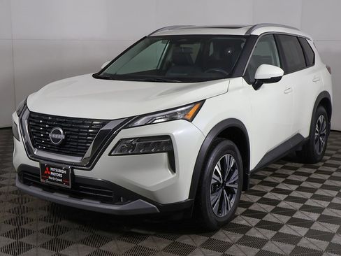 Used 2023 Nissan Rogue SV w/ SV Premium Package image 8