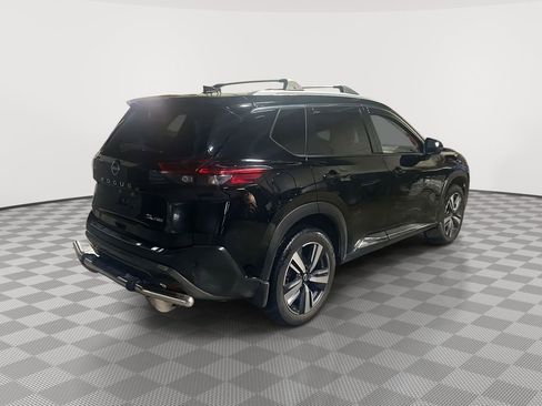 Used 2023 Nissan Rogue SL image 3