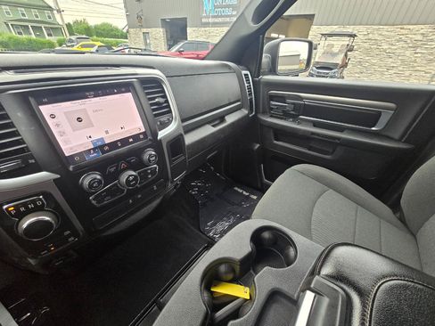 Used 2022 RAM 1500 Classic Warlock AWD/4WD image 11