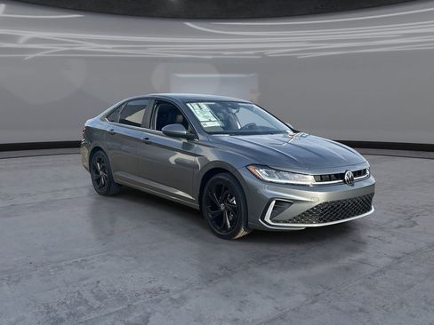 New 2026 Volkswagen Jetta SE FWD image 2