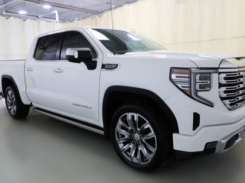 Used 2023 GMC Sierra 1500 Denali w/ Denali Reserve Package image 18