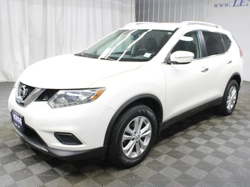 Used 2015 Nissan Rogue SV AWD/4WD image 9