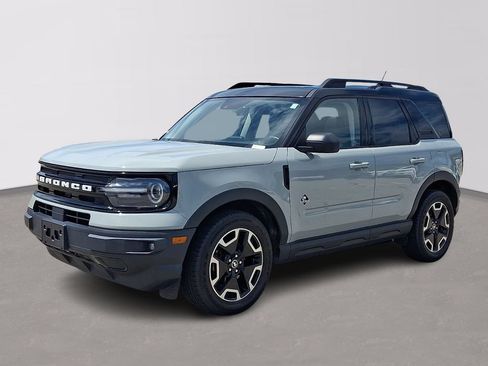 Certified 2021 Ford Bronco Sport Outer Banks w/ Outer Banks Package AWD/4WD image 3
