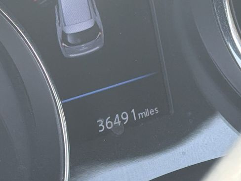 Used 2019 Nissan Rogue SL FWD image 9