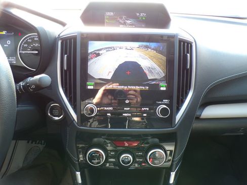 Used 2024 Subaru Forester Limited image 28