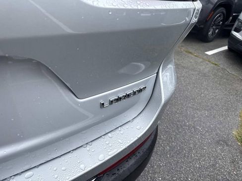 Used 2023 Jeep Grand Cherokee L Laredo image 8