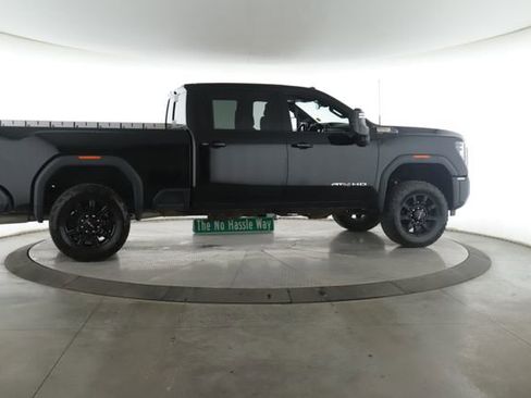 Used 2025 GMC Sierra 2500 AT4 AWD/4WD image 6