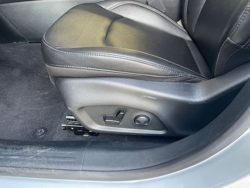 Used 2025 Jeep Compass Limited image 22