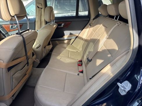 Used 2010 Mercedes-Benz GLK 350 4MATIC image 4
